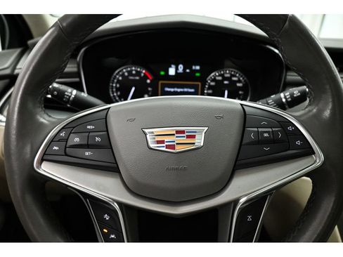 Used 2020 Cadillac XT5 Premium Luxury AWD/4WD image 13