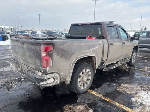 Used 2024 Chevrolet Silverado 2500 LT image 4