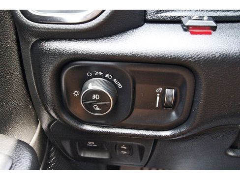 Used 2022 RAM 1500 Big Horn w/ Built-to-serve Edition AWD/4WD image 19