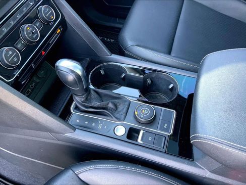 Used 2021 Volkswagen Atlas SEL image 17