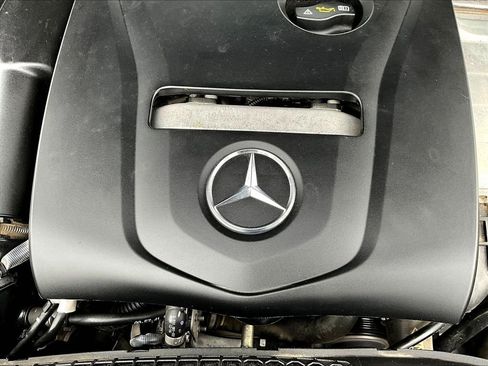 Used 2017 Mercedes-Benz E 300 4MATIC image 31