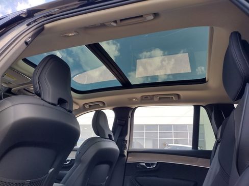 New 2025 Volvo XC90 B6 Plus image 22