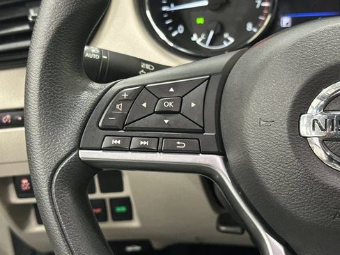 Used 2020 Nissan Rogue Sport SV FWD image 27