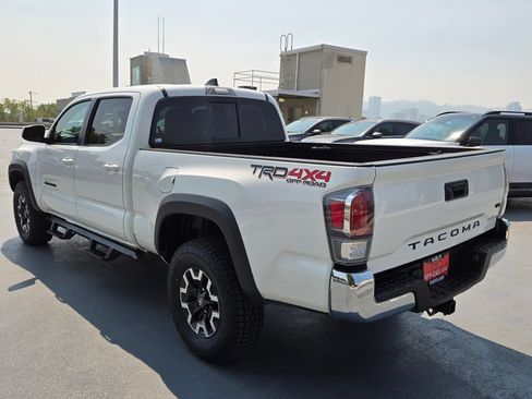 Used 2023 Toyota Tacoma TRD Off-Road w/ Black Out Package (TMS) AWD/4WD image 5