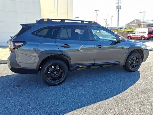 Used 2023 Subaru Outback Wilderness image 11