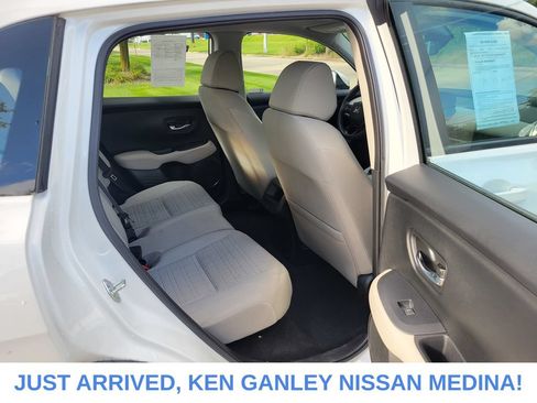 Used 2024 Honda HR-V LX image 18
