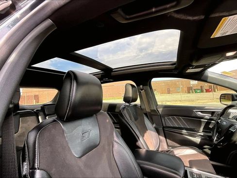 Used 2023 Ford Edge ST w/ Equipment Group 401A AWD/4WD image 21