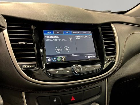 Used 2019 Chevrolet Trax LT FWD image 14