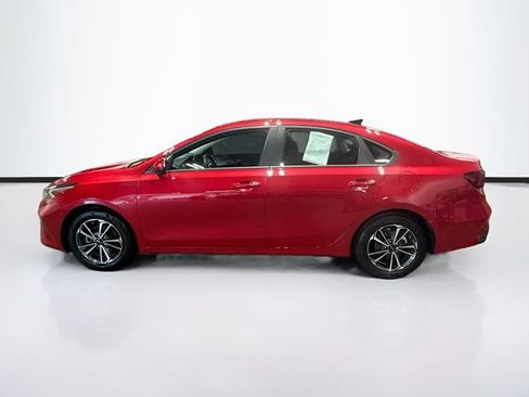 Used 2022 Kia Forte LXS FWD image 4