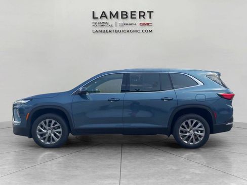 Used 2026 Buick Enclave Preferred FWD image 2