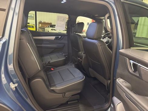 Used 2025 Buick Enclave Preferred image 15