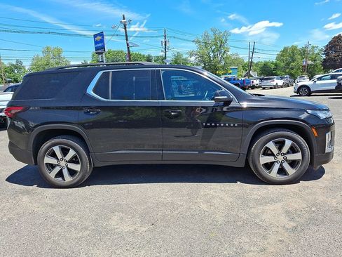 Used 2023 Chevrolet Traverse LT w/ LT Premium Package AWD/4WD image 9