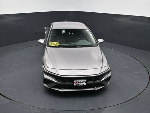 Used 2024 Hyundai Elantra SEL FWD image 50