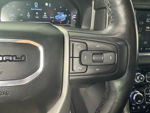 Used 2022 GMC Yukon Denali w/ Advanced Technology Package image 21