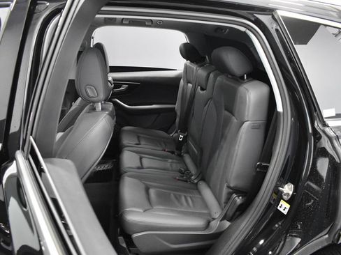 Used 2023 Audi Q7 3.0T Premium AWD/4WD image 33