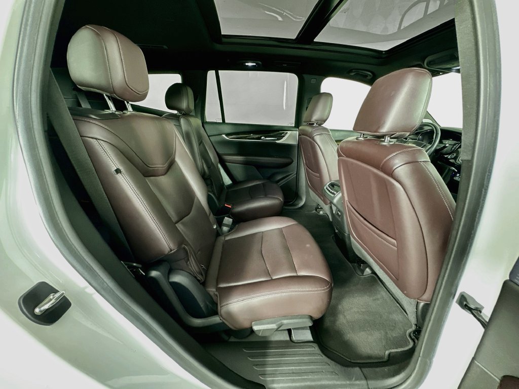 Used 2022 Cadillac XT6 Premium Luxury FWD image 29
