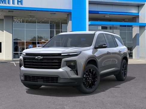 New 2026 Chevrolet Traverse LT w/ Midnight/Sport Edition FWD image 30