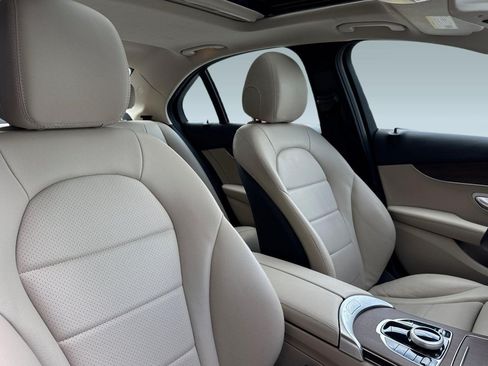 Used 2019 Mercedes-Benz C 300 Sedan image 34