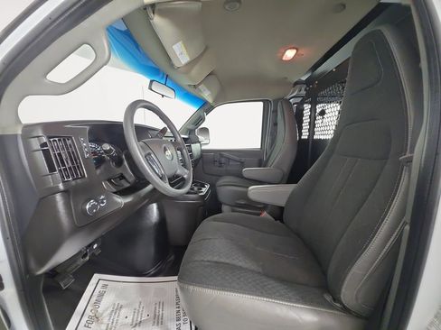 Used 2024 Chevrolet Express 2500 w/ Driver Convenience Package RWD image 10