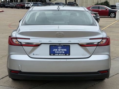 Used 2026 Toyota Camry LE FWD image 8