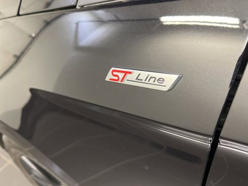 Certified 2023 Ford Edge ST-Line image 36