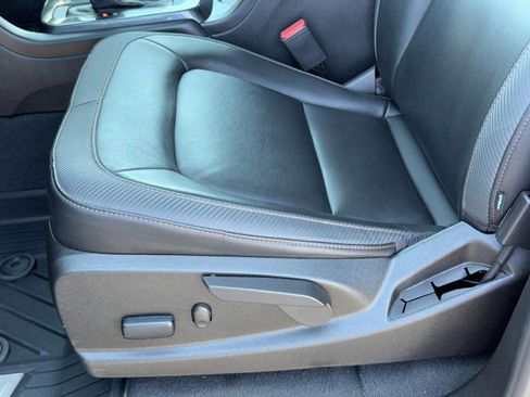 Used 2022 GMC Canyon AT4 image 23