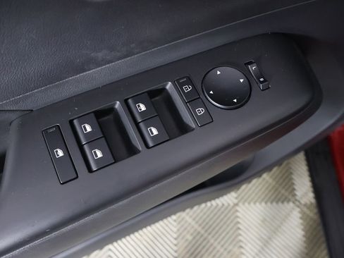 Used 2025 Hyundai Kona SE FWD image 32
