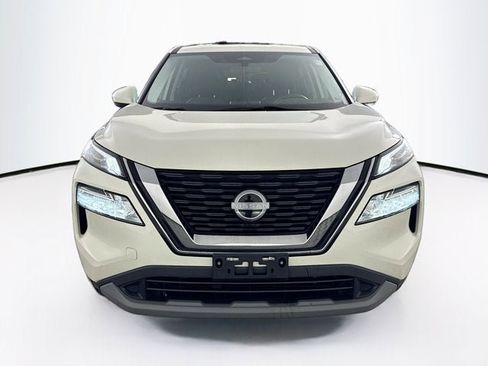 Certified 2023 Nissan Rogue SV image 2
