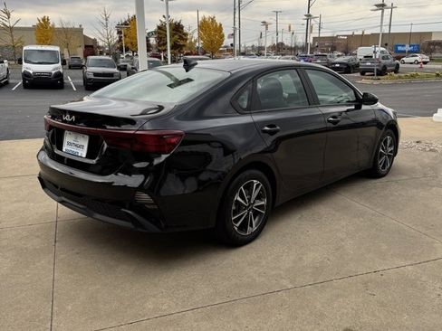 Used 2024 Kia Forte LXS image 3