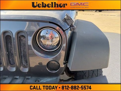Used 2010 Jeep Wrangler Unlimited Rubicon w/ Dual Top Group image 12