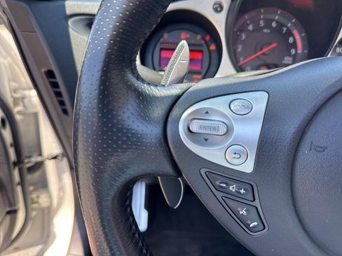 Used 2015 Nissan 370Z Touring RWD image 20