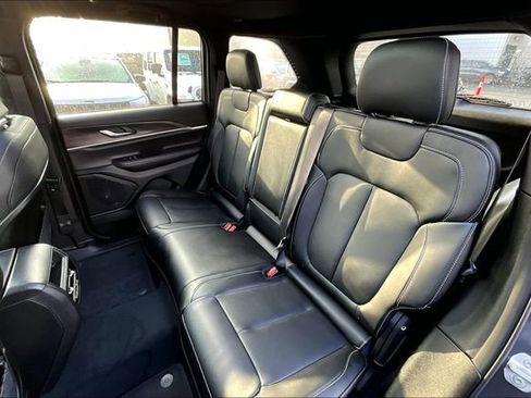 New 2025 Jeep Grand Cherokee Limited w/ Black Appearance Package image 11
