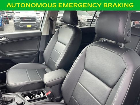 Used 2021 Volkswagen Tiguan SE w/ 3rd Row Seat Package AWD/4WD image 17