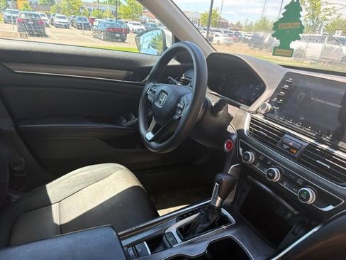 Used 2018 Honda Accord LX image 12