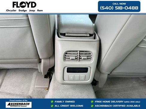Used 2006 Cadillac DTS w/ Trunk Convenience Package FWD image 22