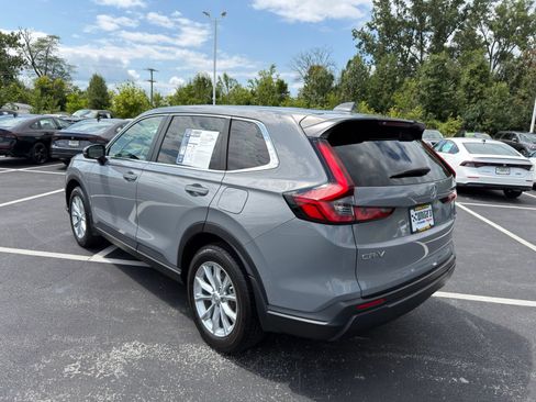 Used 2024 Honda CR-V EX image 4