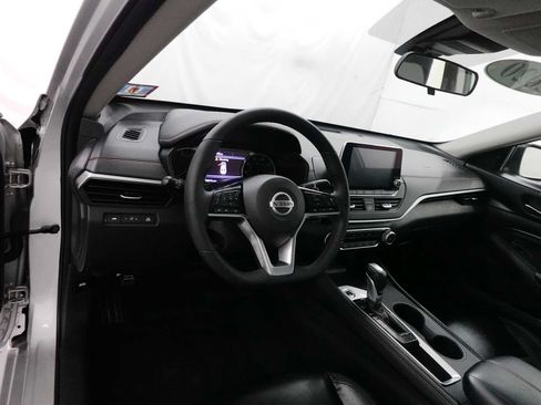 Used 2020 Nissan Altima 2.5 SR FWD image 15