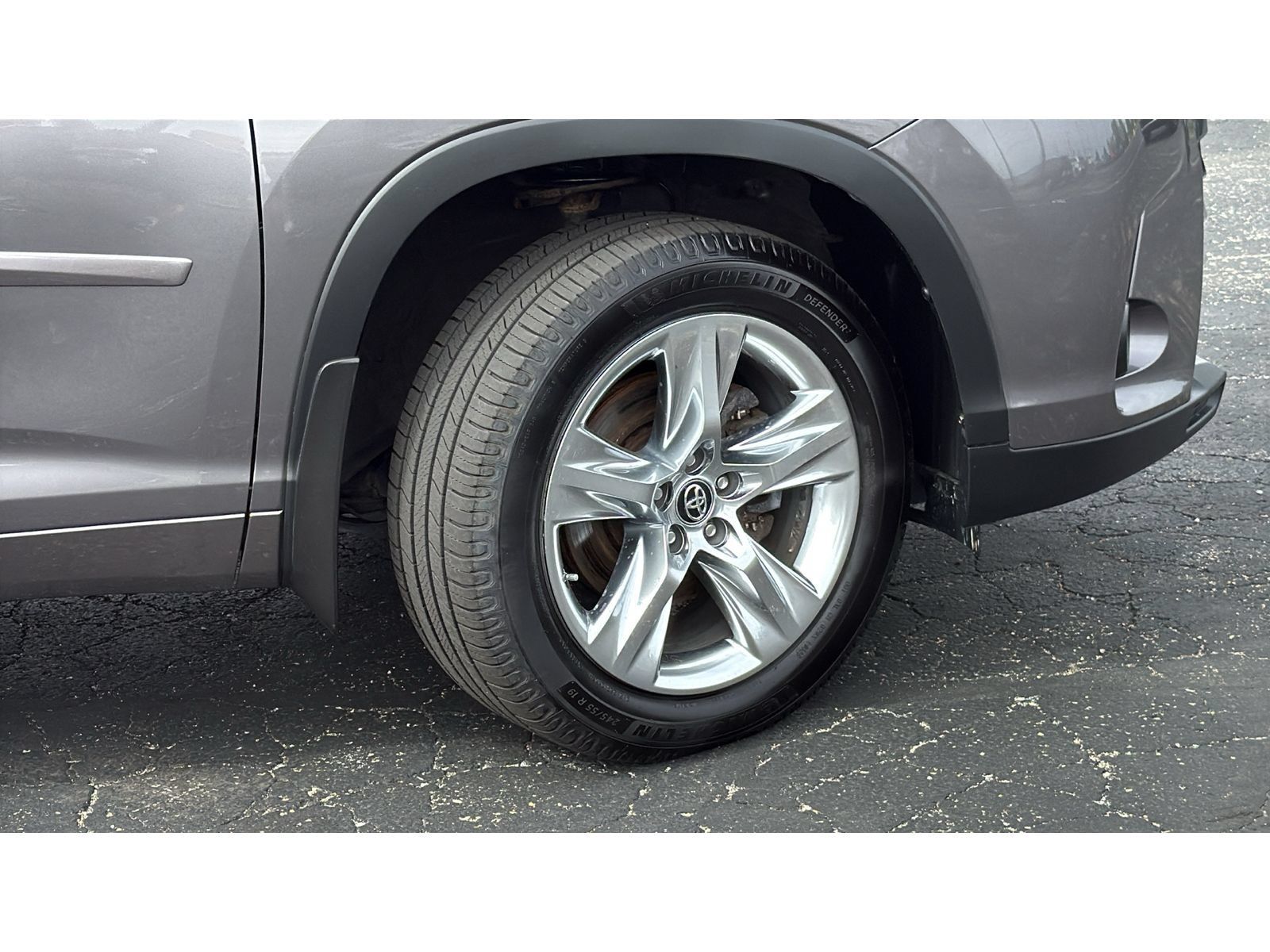 Used 2019 Toyota Highlander Limited AWD/4WD image 11