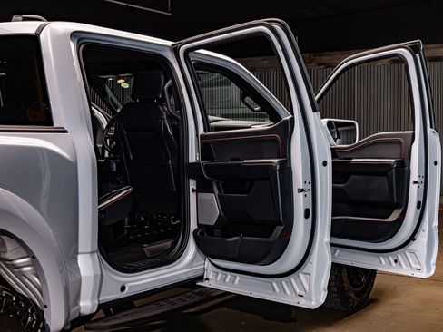 Used 2025 Ford F150 Raptor image 32