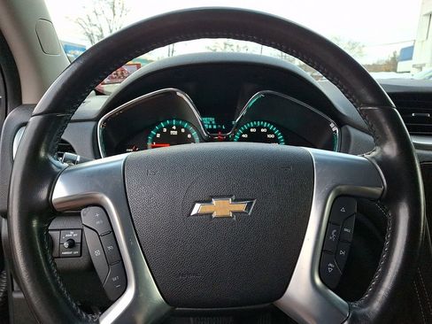 Used 2016 Chevrolet Traverse LT image 19