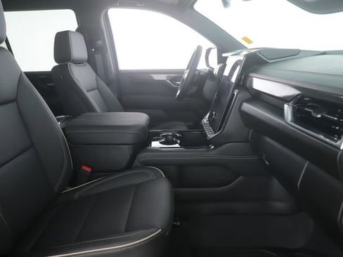 Used 2026 GMC Yukon Elevation w/ LPO, Floor Liner Package AWD/4WD image 35