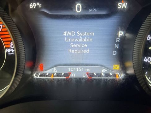 Used 2019 Jeep Cherokee Limited AWD/4WD image 13