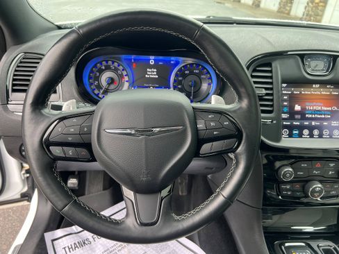 Used 2020 Chrysler 300 S w/ 300S Premium Group RWD image 13