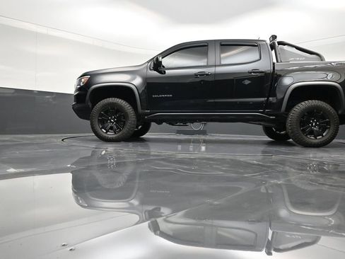 Used 2022 Chevrolet Colorado ZR2 w/ ZR2 Midnight Special Edition image 21