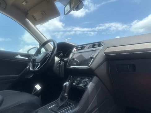 Used 2019 Volkswagen Tiguan SE FWD image 29