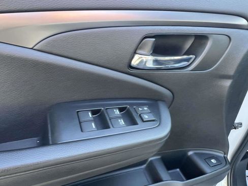 Used 2022 Honda Pilot Sport image 19