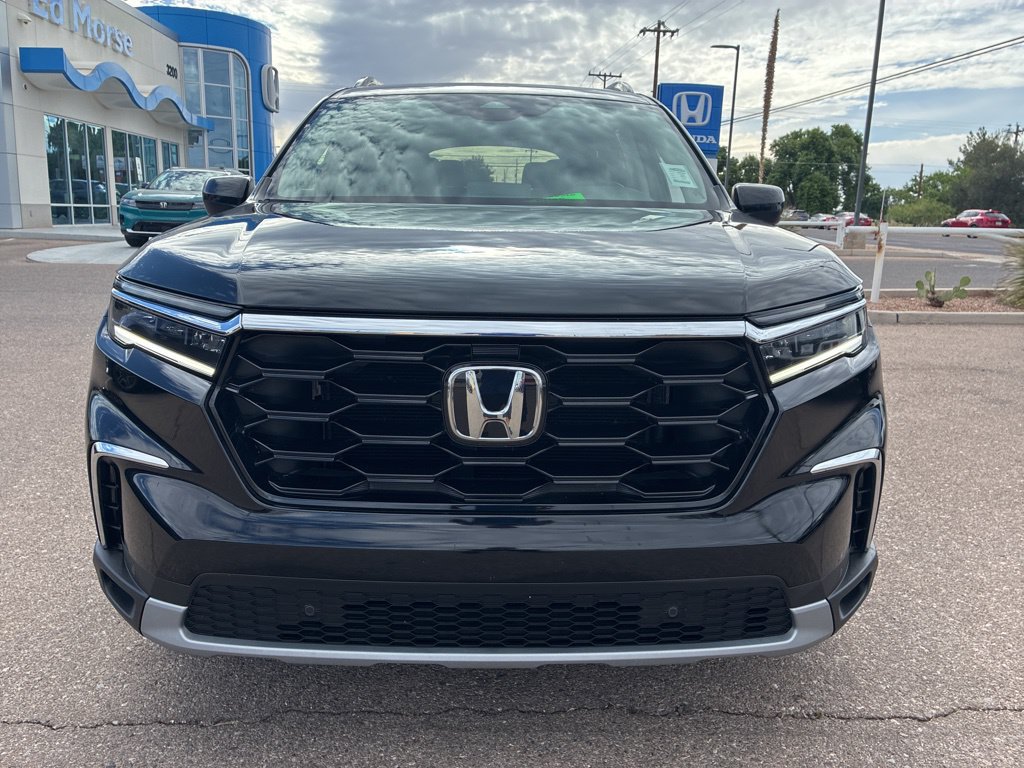 Used 2024 Honda Pilot Touring image 8