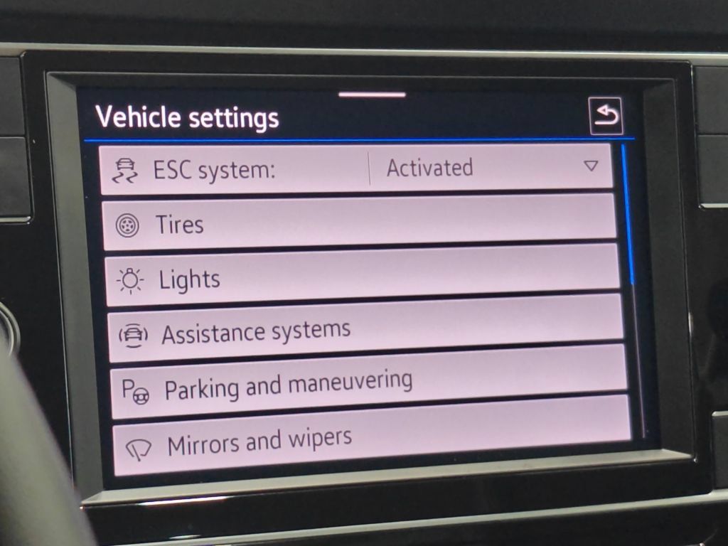Used 2023 Volkswagen Jetta SE FWD image 30
