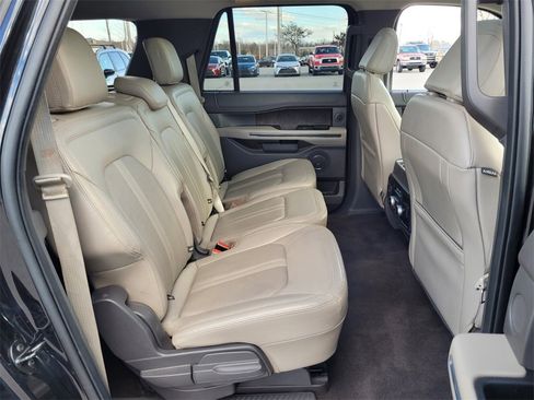 Used 2021 Ford Expedition Max Limited image 16