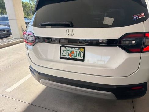 Certified 2025 Honda Pilot EX-L image 16